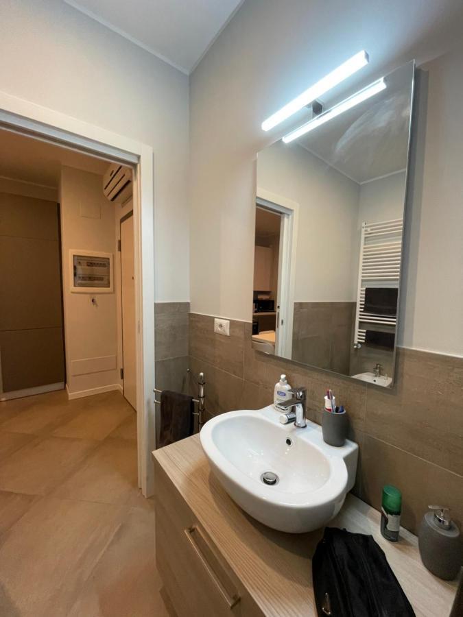Suitesettepesciolini - Casa Vacanza Zoe Милан Экстерьер фото